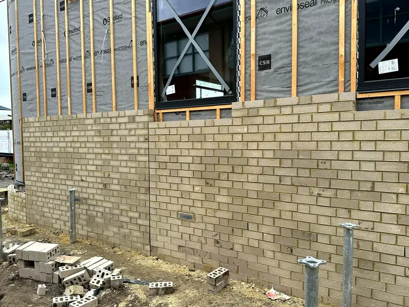 Blended cream brick wall on a new build